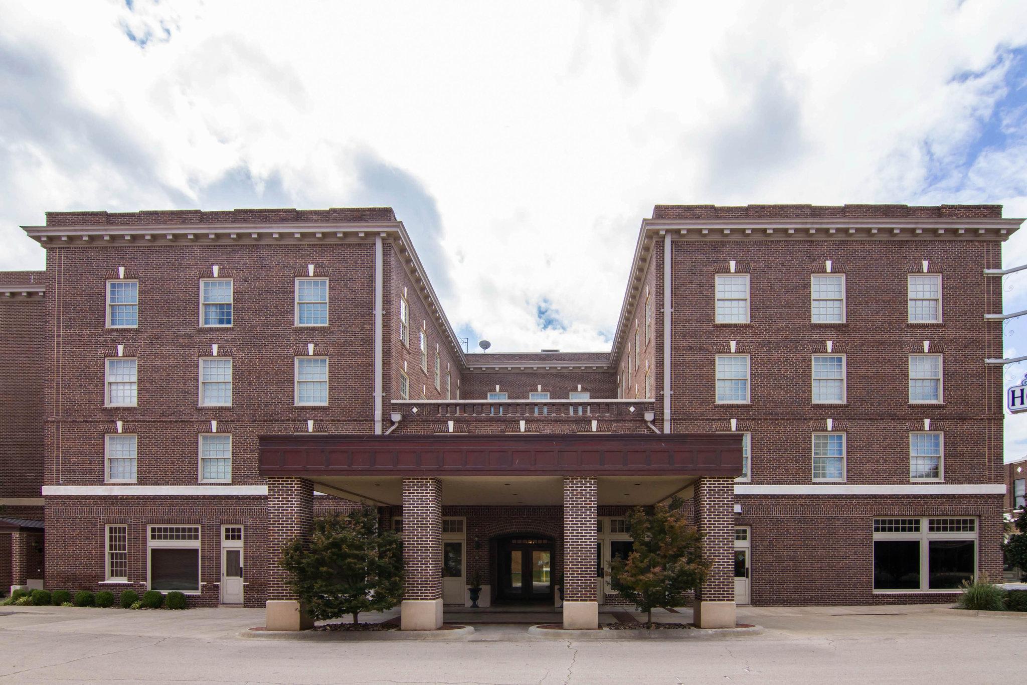 Liberty Hotel, Ascend Hotel Collection Cleburne Exterior photo